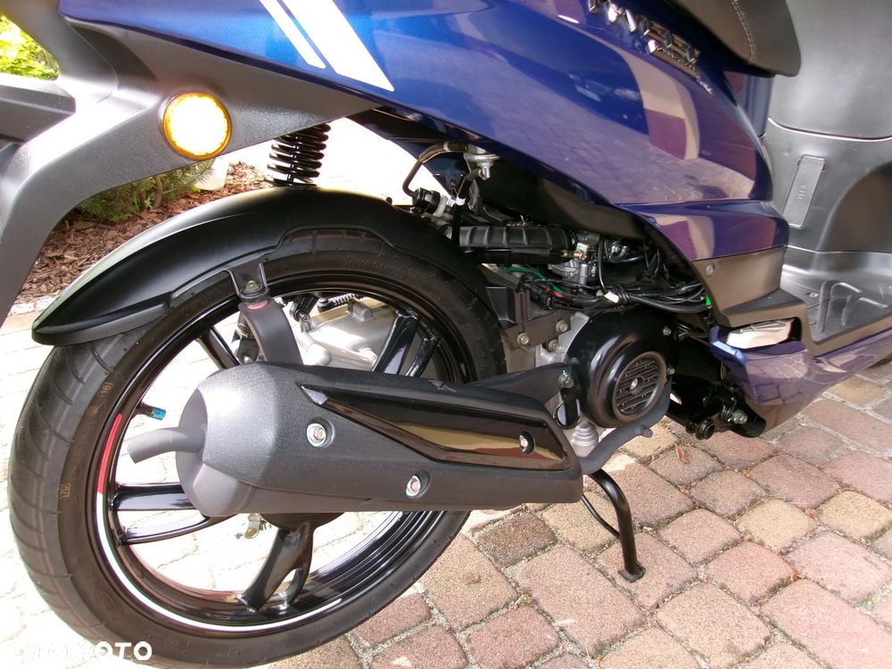 Peugeot Tweet - 10