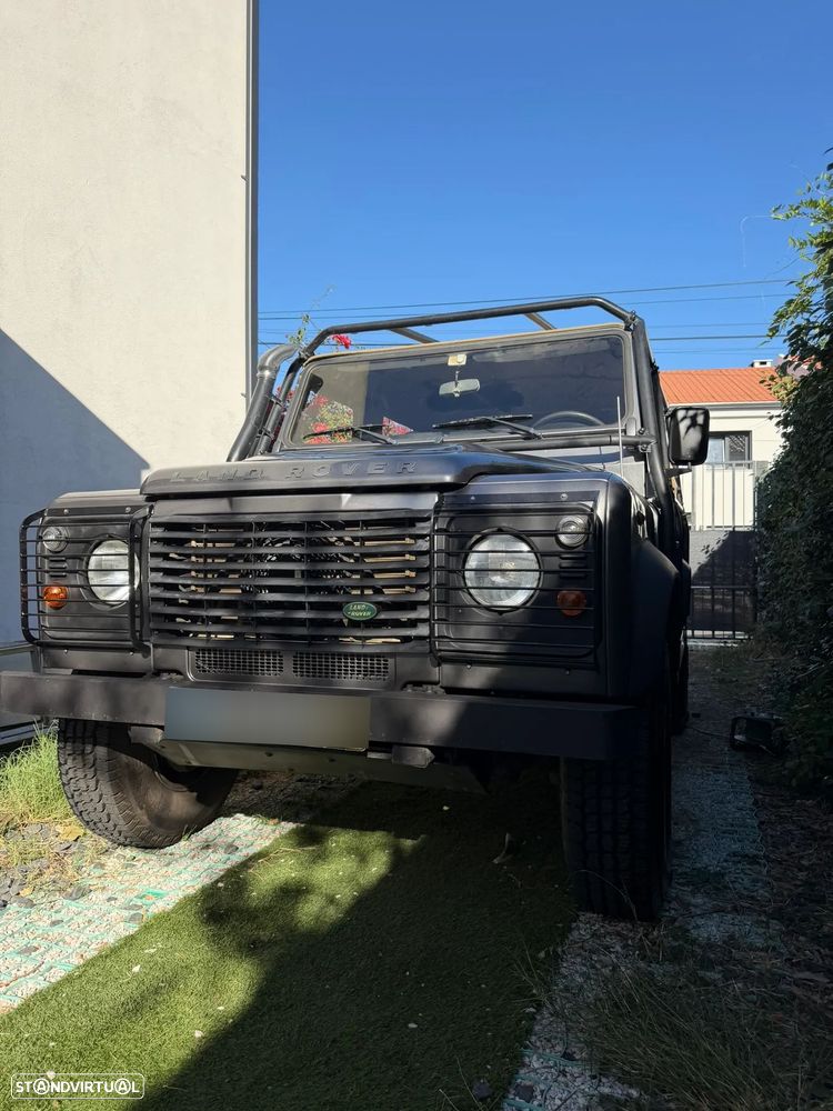 Land Rover Defender - 17