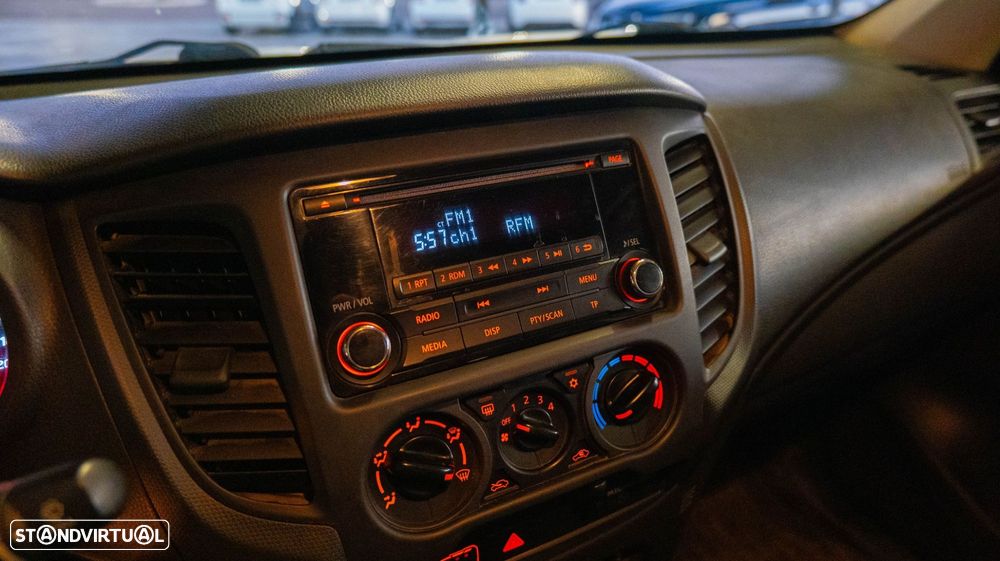 Mitsubishi L200 2.3 DI-D CD Invite 4WD - 13