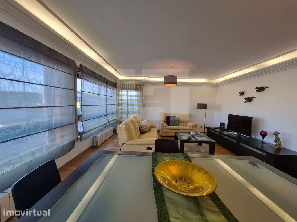 Apartamento T3 no Lumiar: Conforto e Sofisticação com acabamentos d... - Grande imagem: 2/35