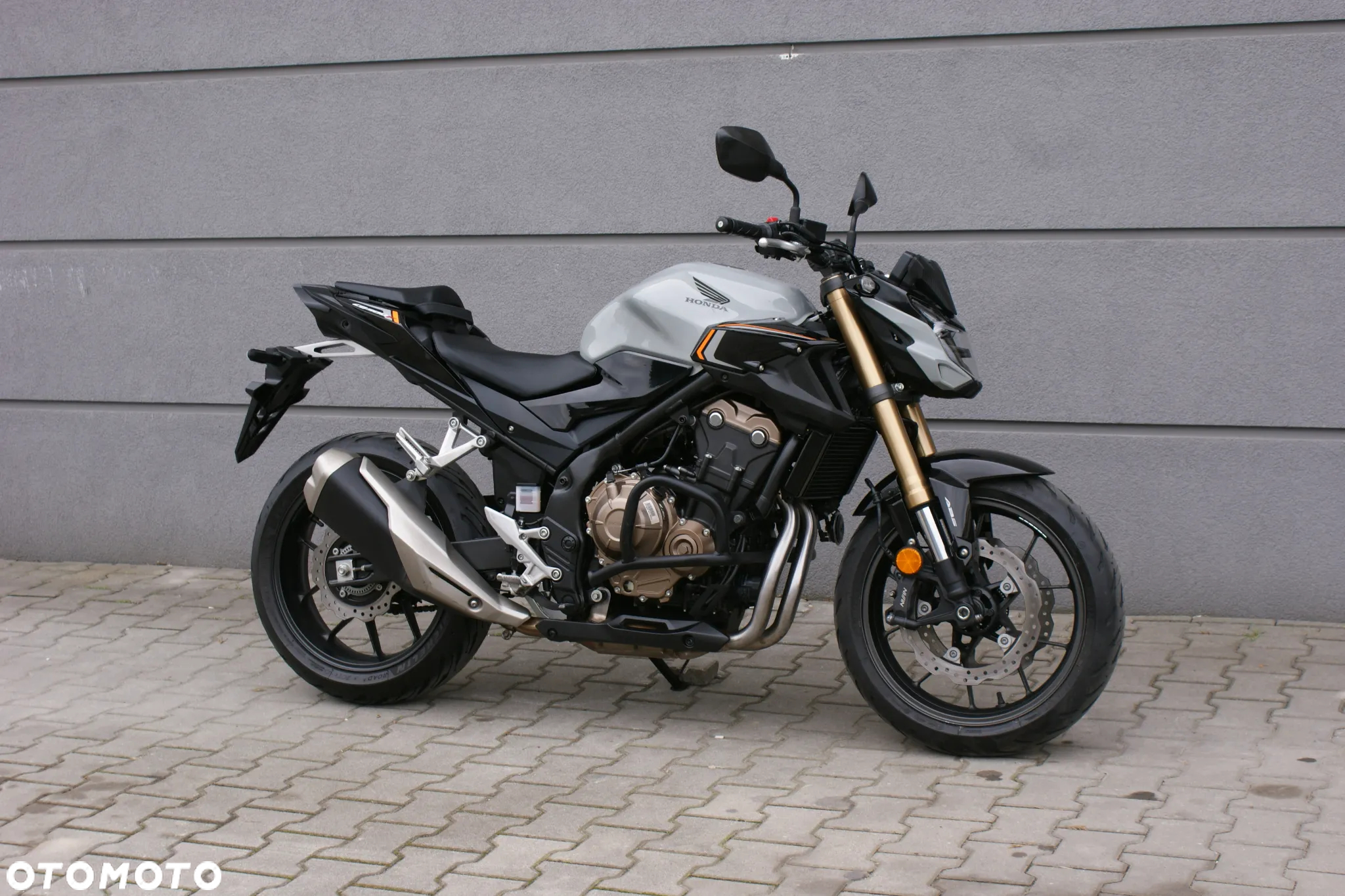 Honda CB - 2
