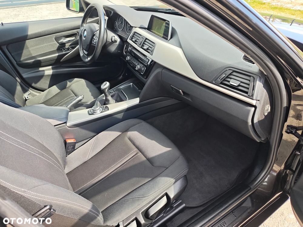 BMW Seria 3 - 12
