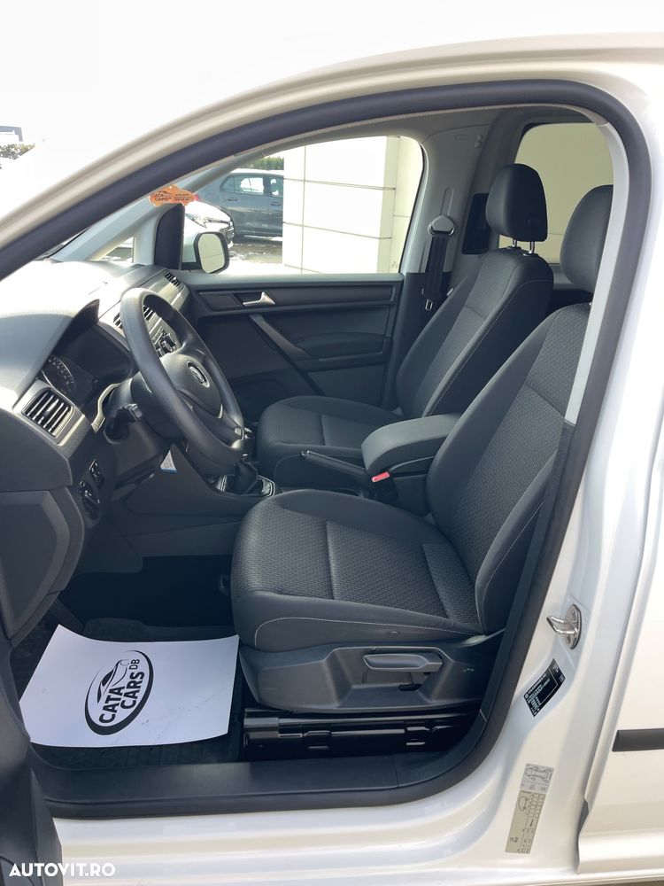 Volkswagen Caddy Maxi - 32