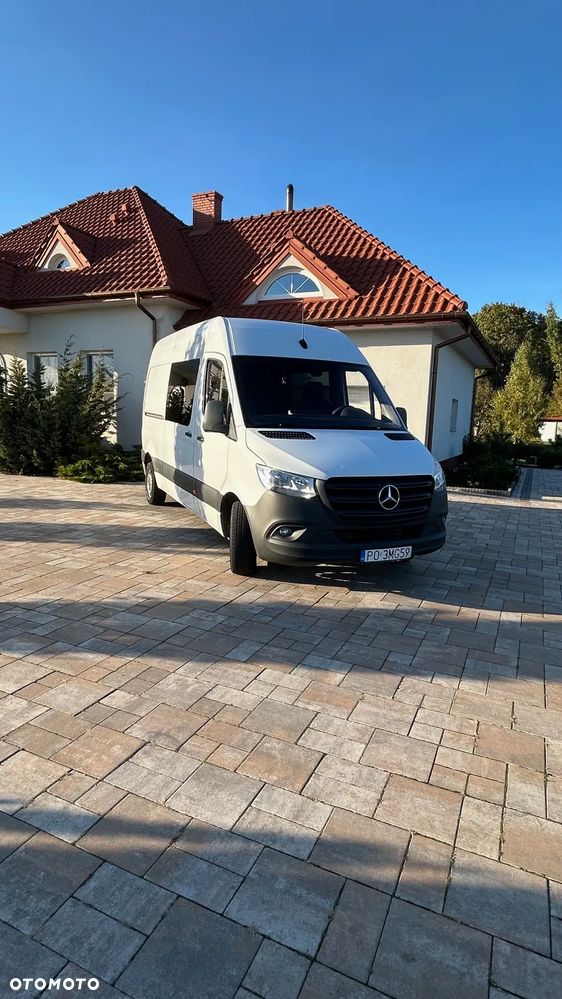 Mercedes-Benz Sprinter - 1