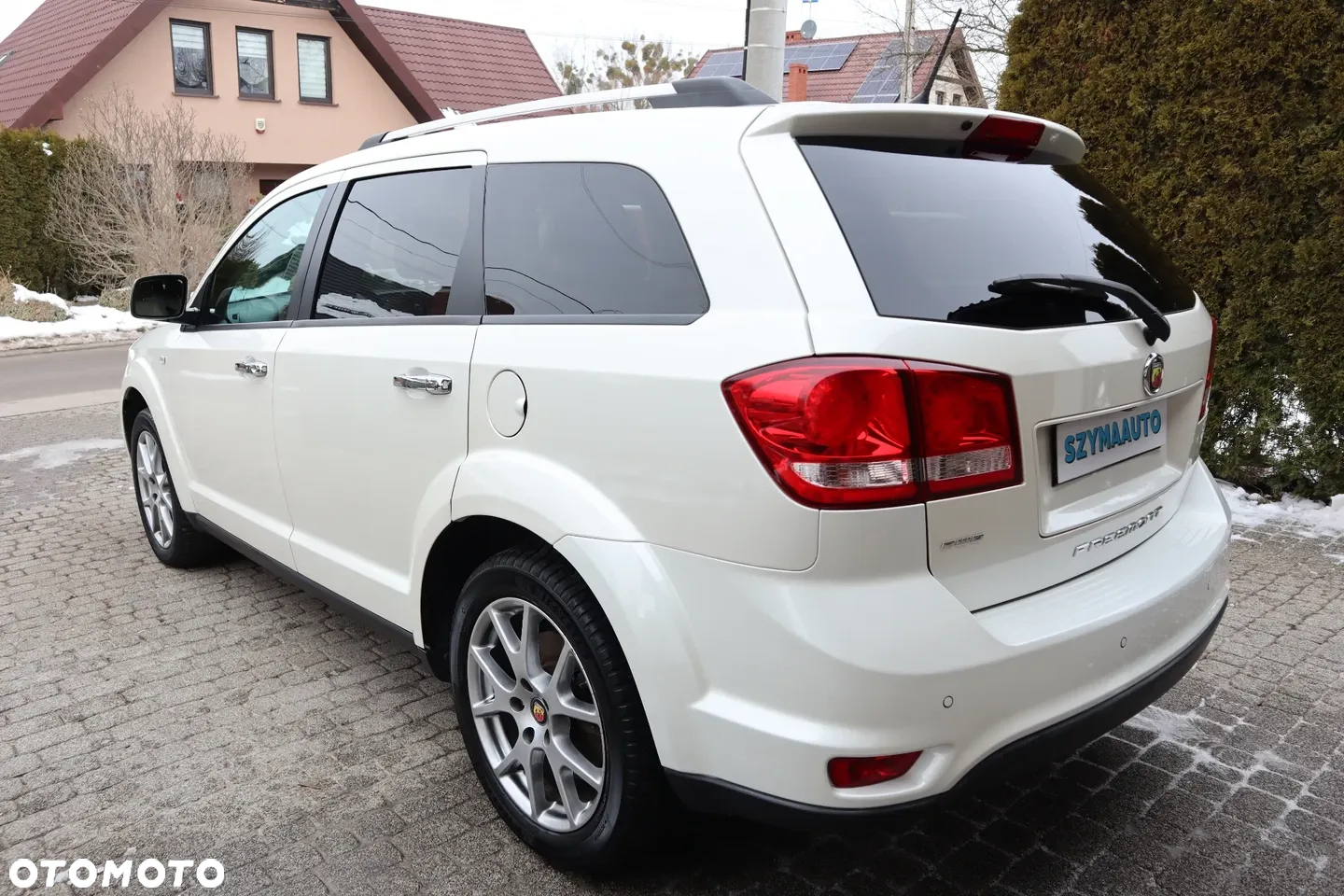 Fiat Freemont 2.0 Multijet 16V DPF Automatik Allrad Lounge - 3