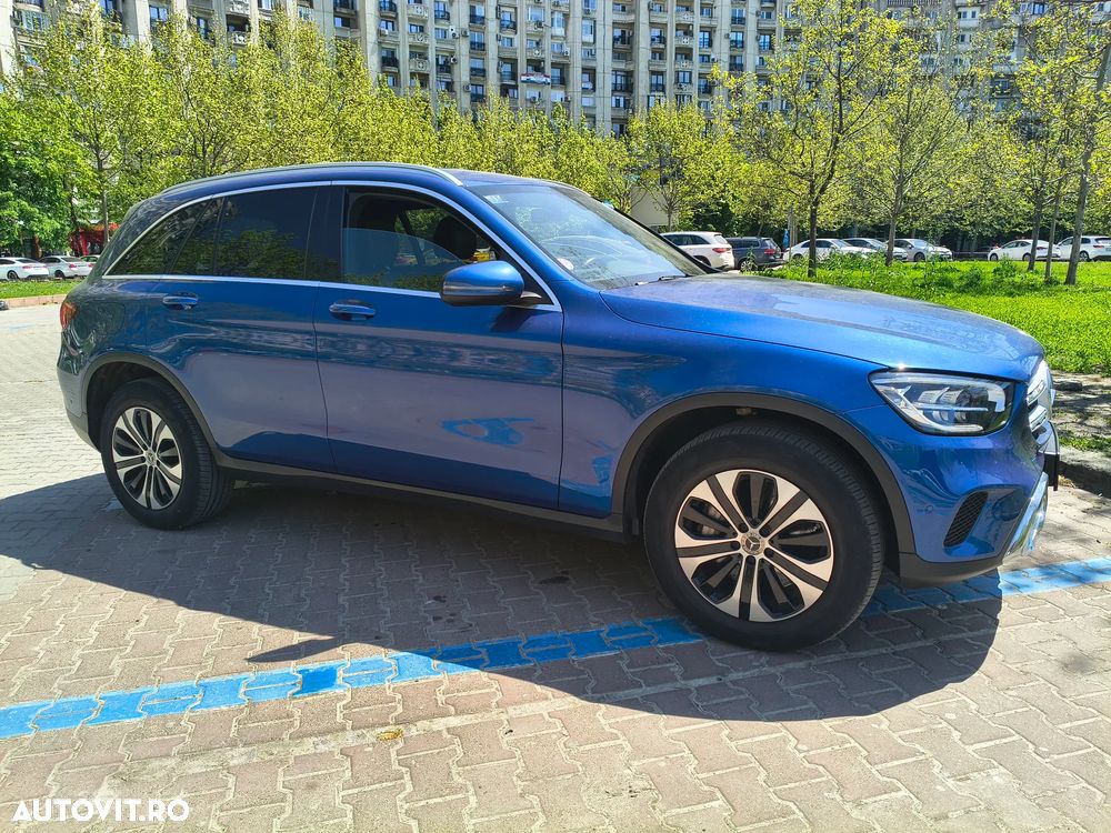 Mercedes-Benz GLC 300 e 4MATIC - 3
