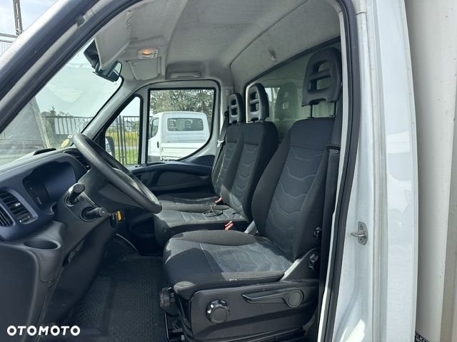 Iveco 35C18 hi-matic 5 metrów - 6