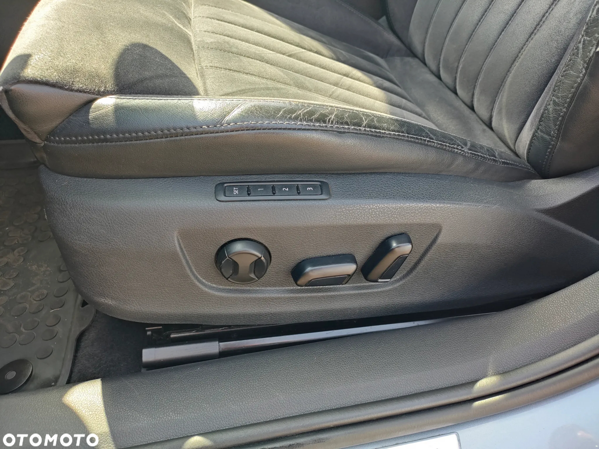 Skoda Superb 2.0 TDI DSG Premium Edition - 22