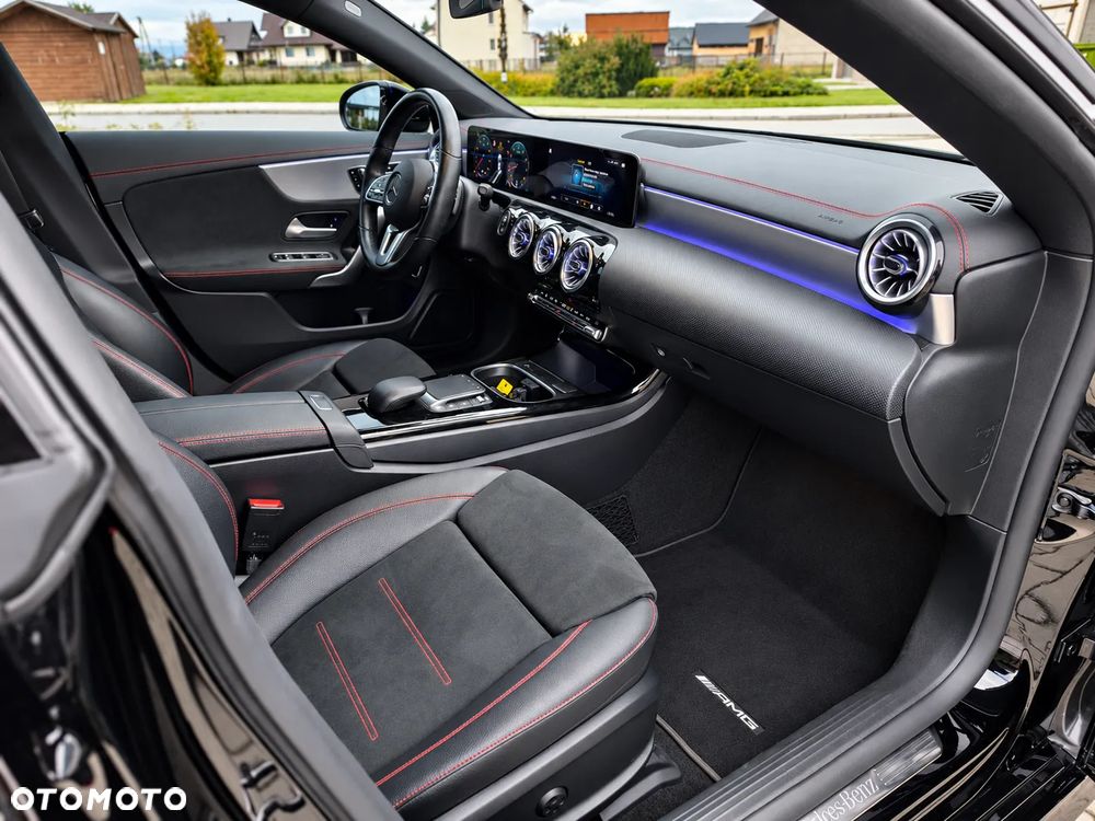 Mercedes-Benz CLA 250 4Matic 7G-DCT AMG Line - 13