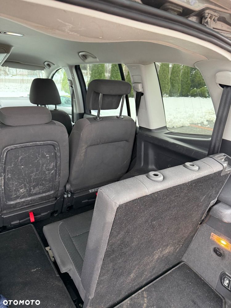 Volkswagen Touran 2.0 TDI DPF Comfortline - 14