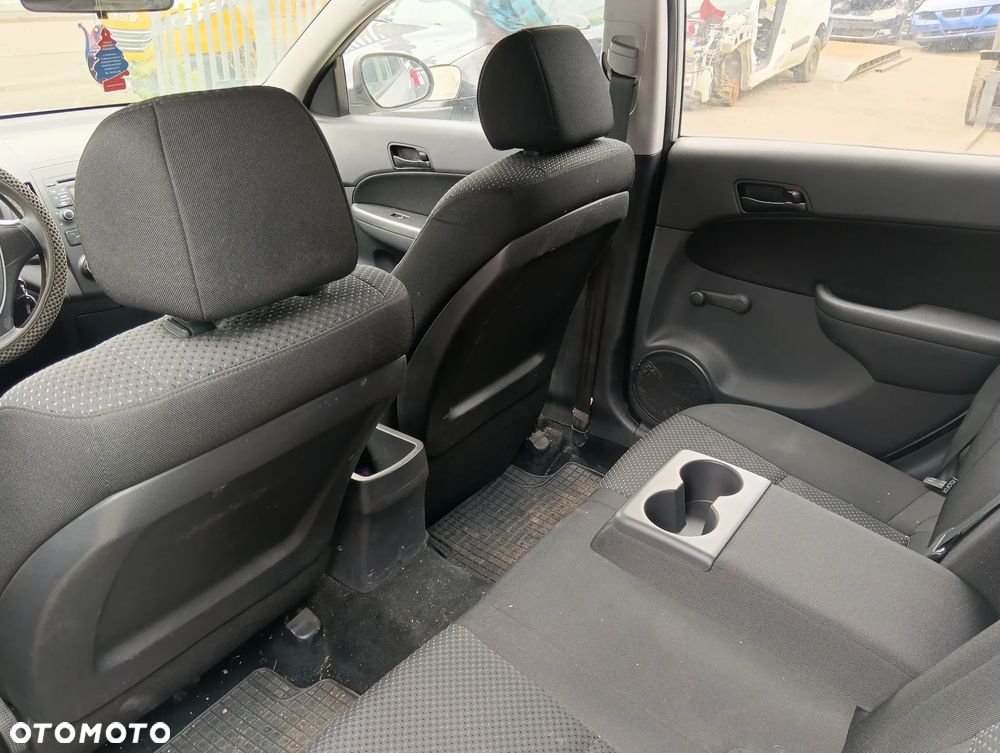 *HYUNDAI I30 CW* Samochód na części - 6