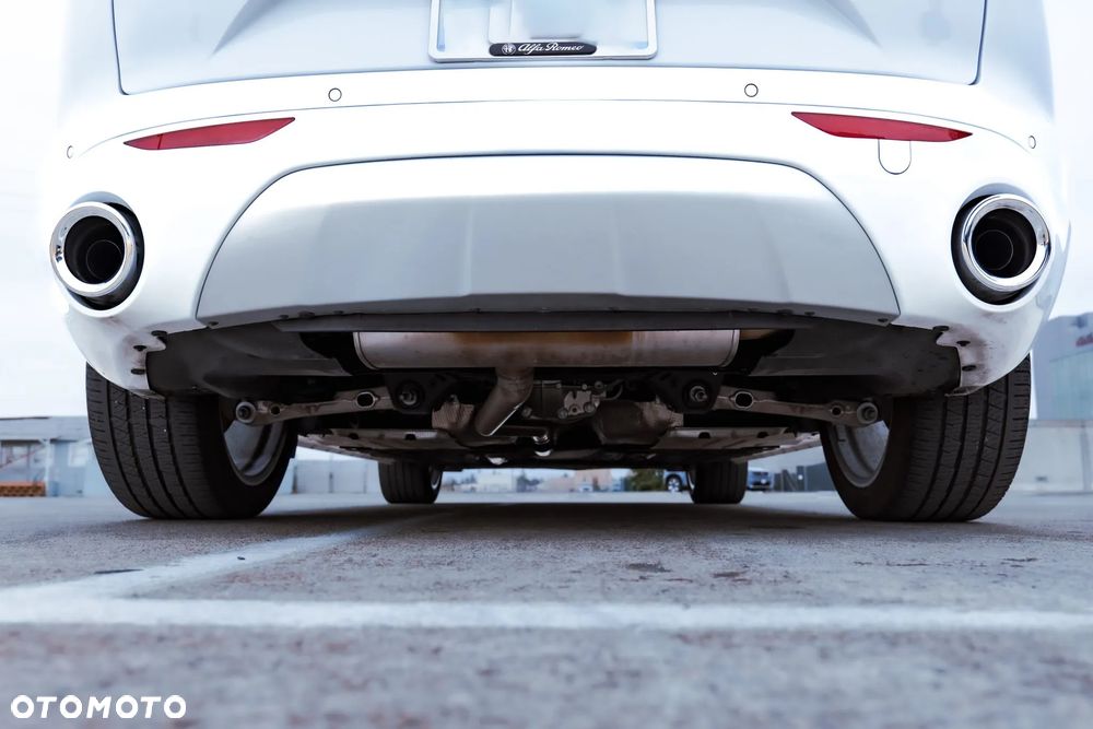 Alfa Romeo Stelvio 2.0 Turbo TI Q4 - 13