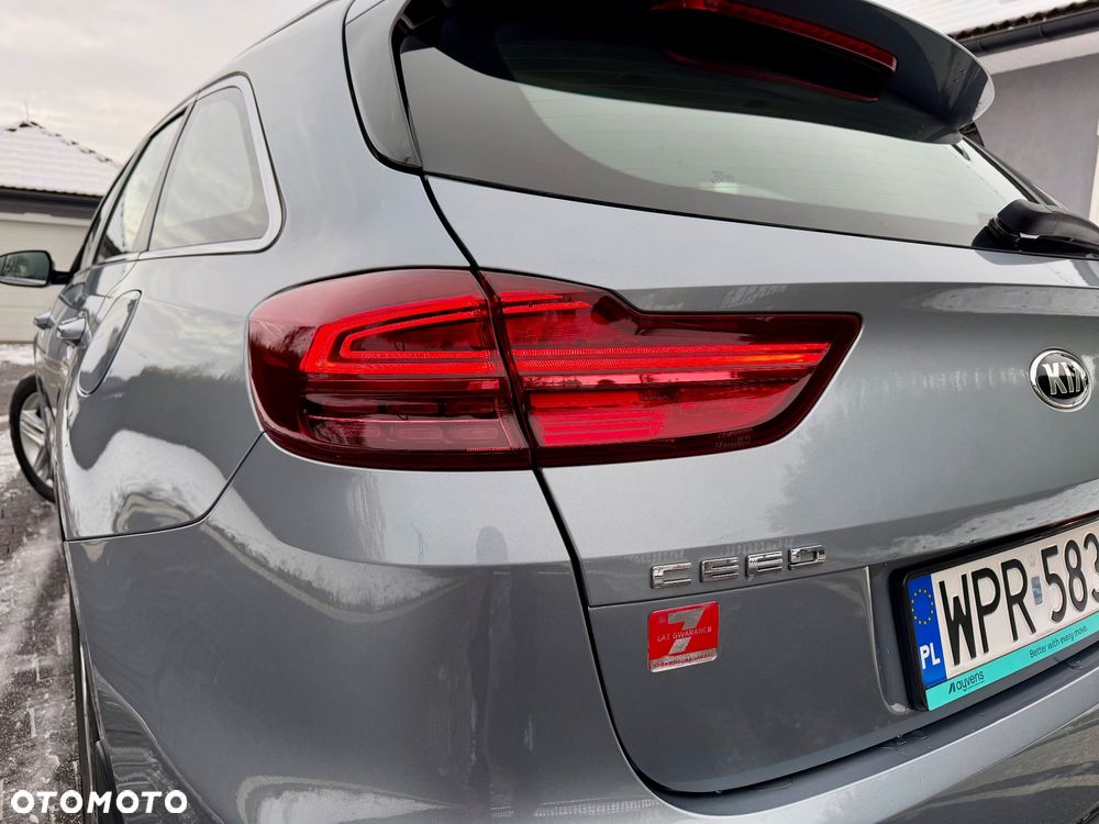 Kia Ceed 1.6 CRDi SCR M - 10