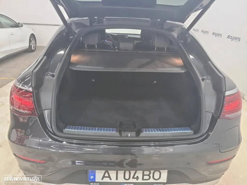 Mercedes-Benz GLC 300 e Coupé 4Matic - 11