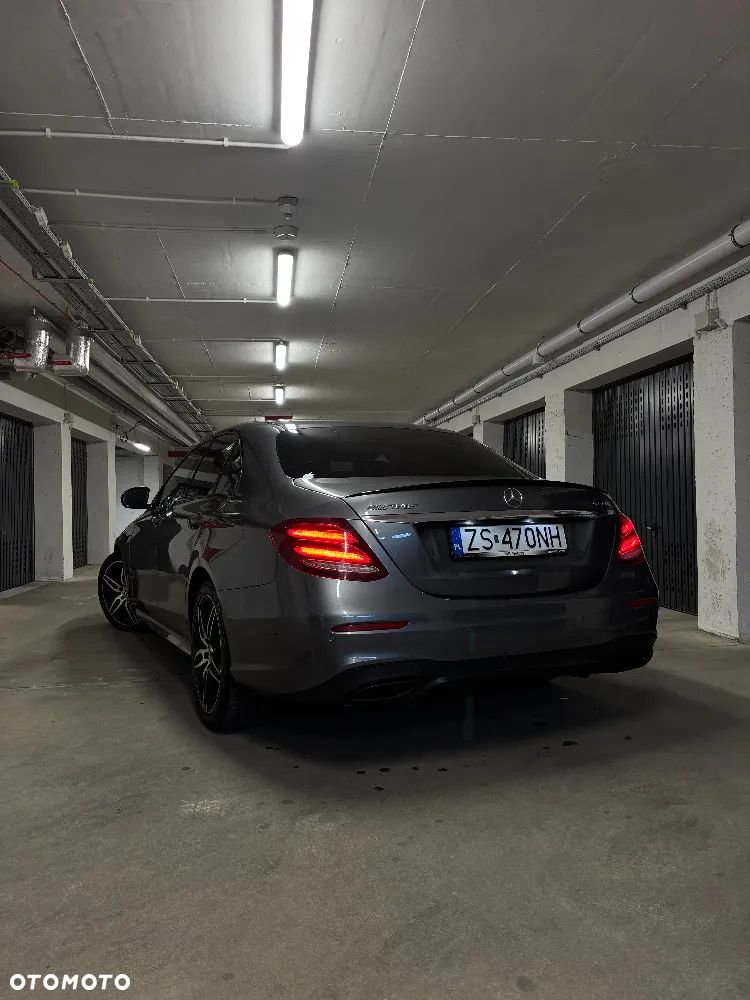 Mercedes-Benz Klasa E 220 d 4-Matic 9G-TRONIC - 14