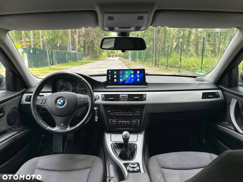 BMW Seria 3 318i - 13