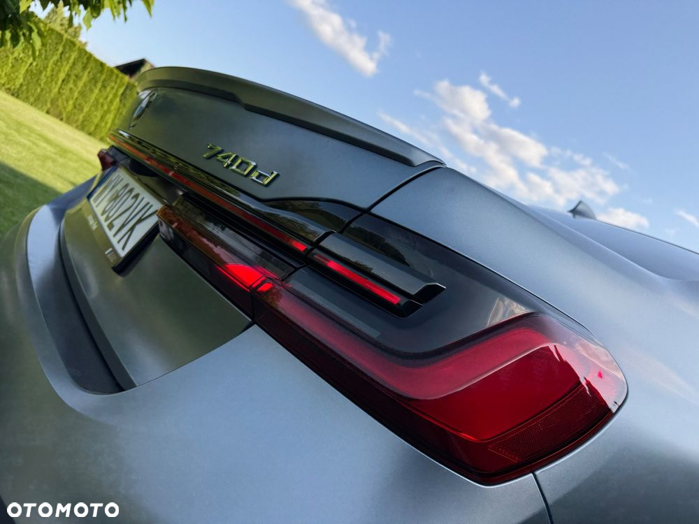 BMW Seria 7 740d xDrive sport - 26
