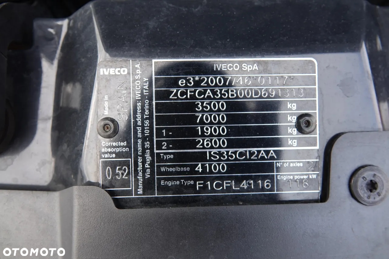 Iveco DAILY 3,0 D / KONTENER / 2021 ROK / BLIŹNIAK / WINDA 750 KG / SPROWADZONY / PO KONTRAKCIE SERWISOWYM / - 35