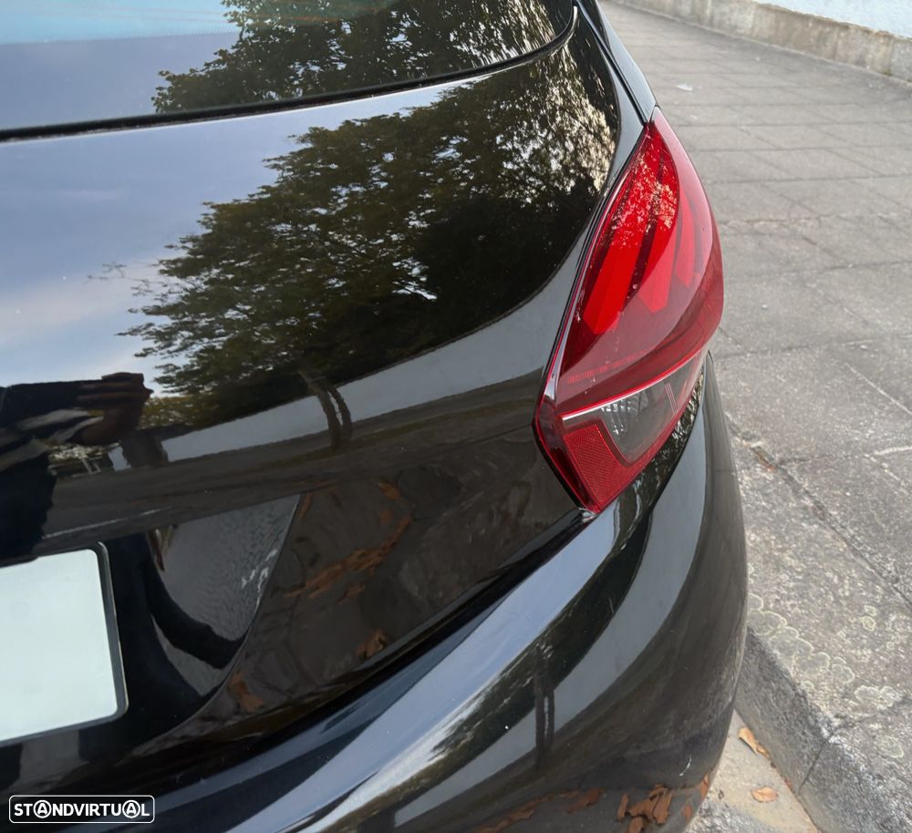 Peugeot 208 1.6 BlueHDi Allure - 20