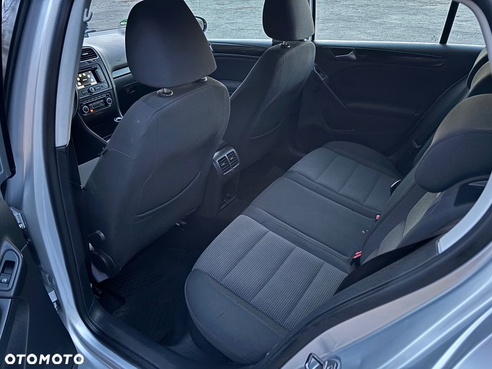 Volkswagen Golf 1.6 TDI DPF Highline - 15