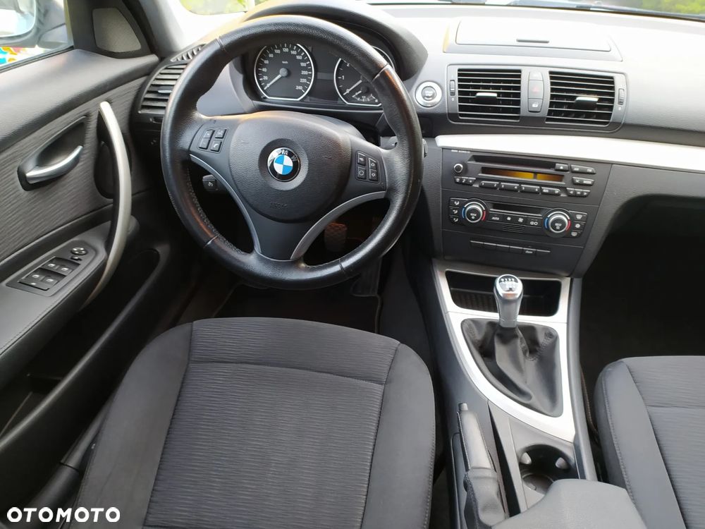 BMW Seria 1 116i Edition Sport - 33