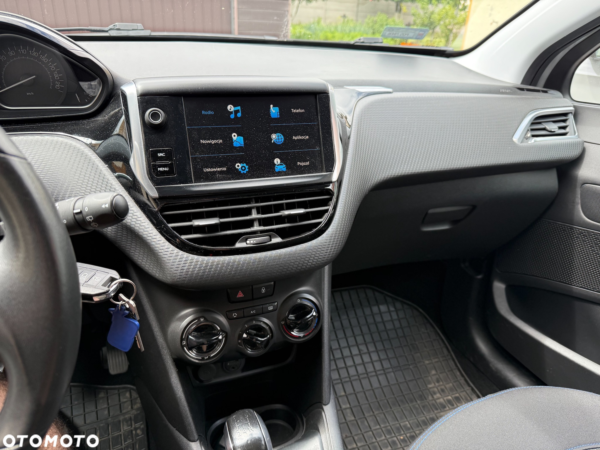 Peugeot 208 - 9