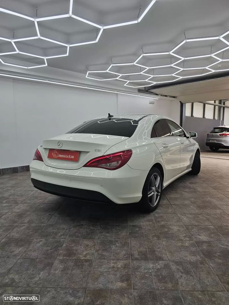 Mercedes-Benz CLA 180 d Urban - 36