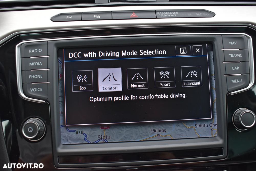 Volkswagen Passat 2.0 TDI SCR 4Mot DSG Highline - 19