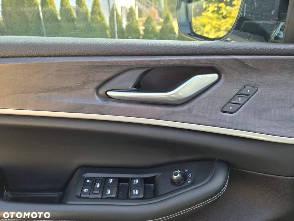 Jeep Grand Cherokee - 22