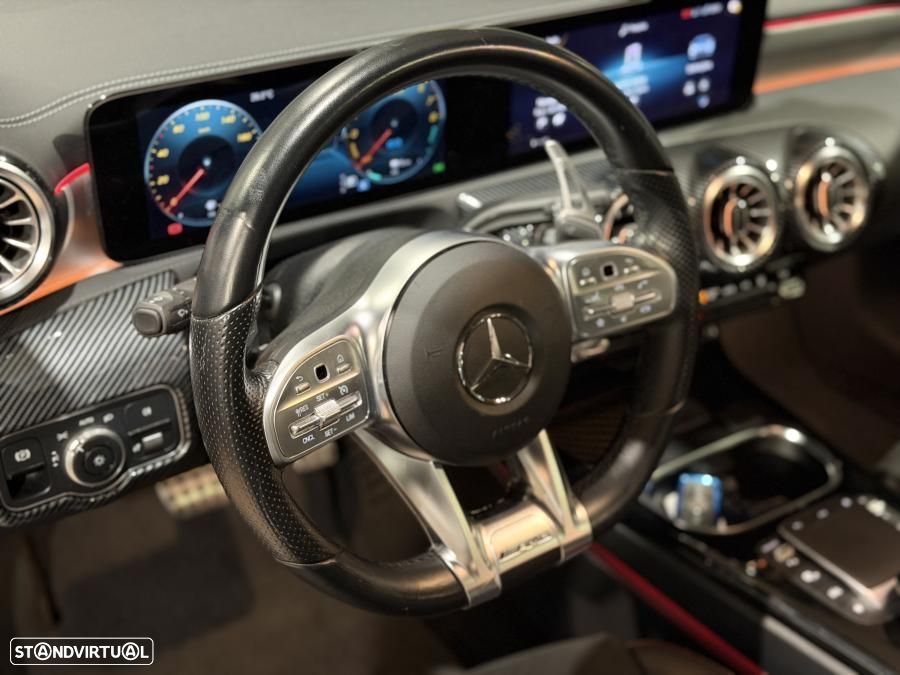 Mercedes-Benz A 250 Limousine e AMG Line - 11