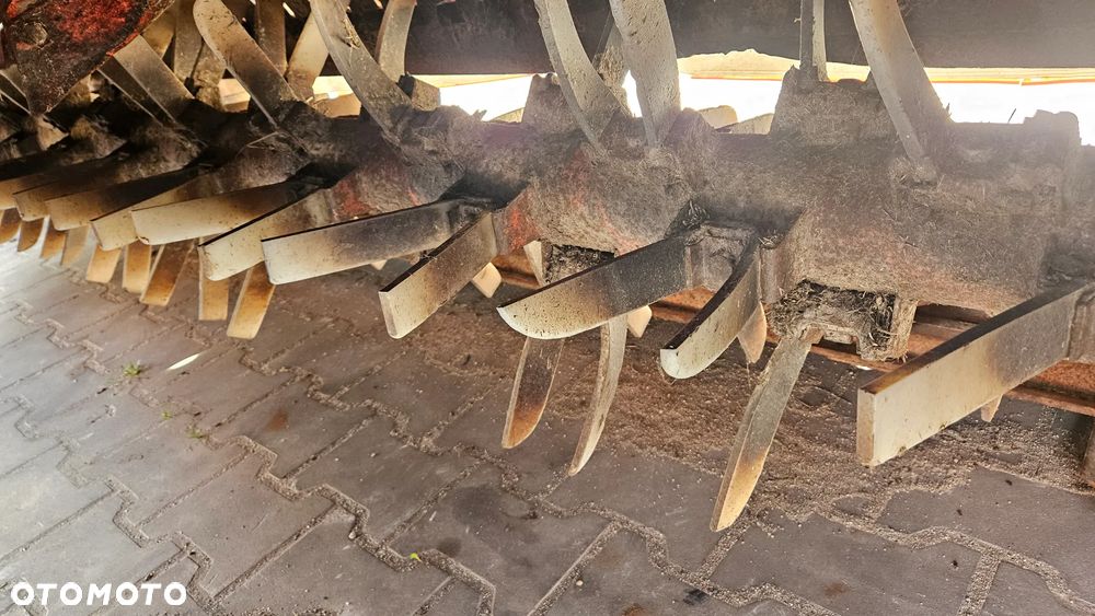 SaMasz KDD 861 S+T Kosiarka Dyskowa Motyl z taśmami  w Zestawie z Czołową kosiarką KDF 340 S - 26