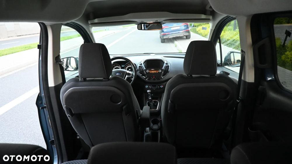 Ford Tourneo Courier 1.0 EcoBoost Titanium - 23