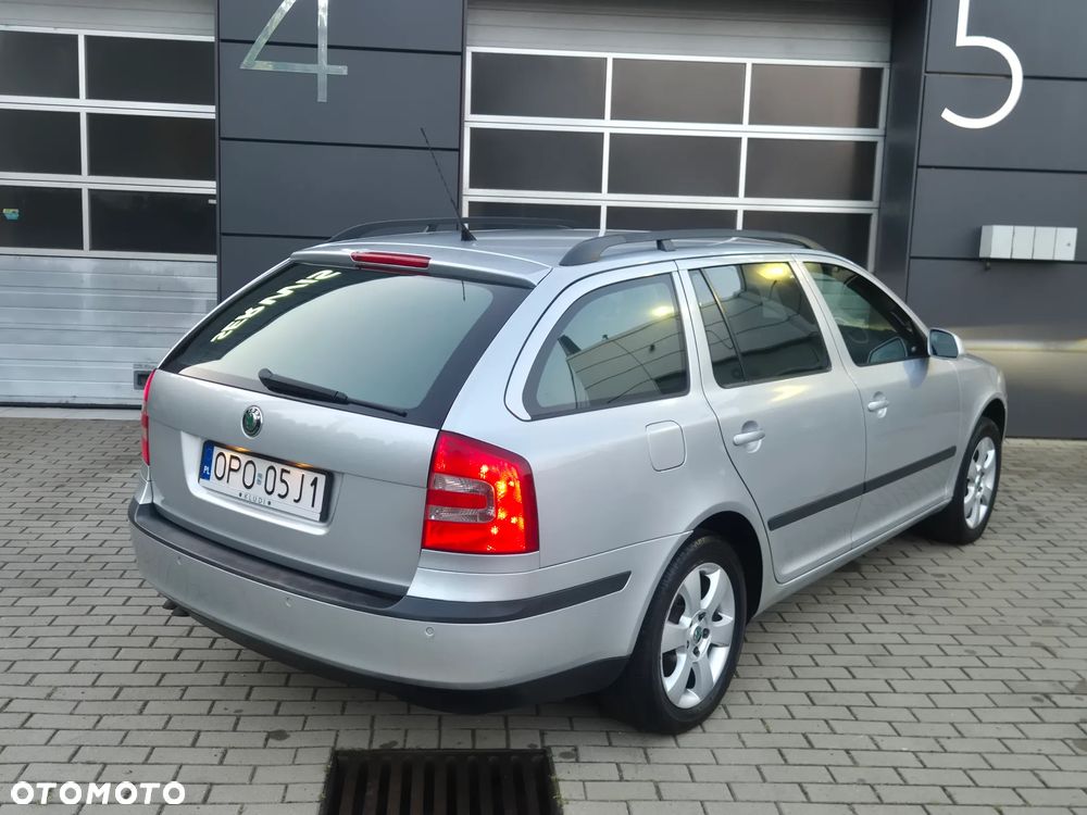 Skoda Octavia 2.0 TDI Elegance DSG - 11