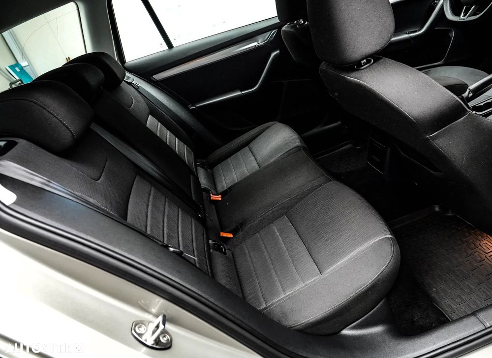 Skoda Octavia 2.0 TDI DSG 4X4 Style - 15