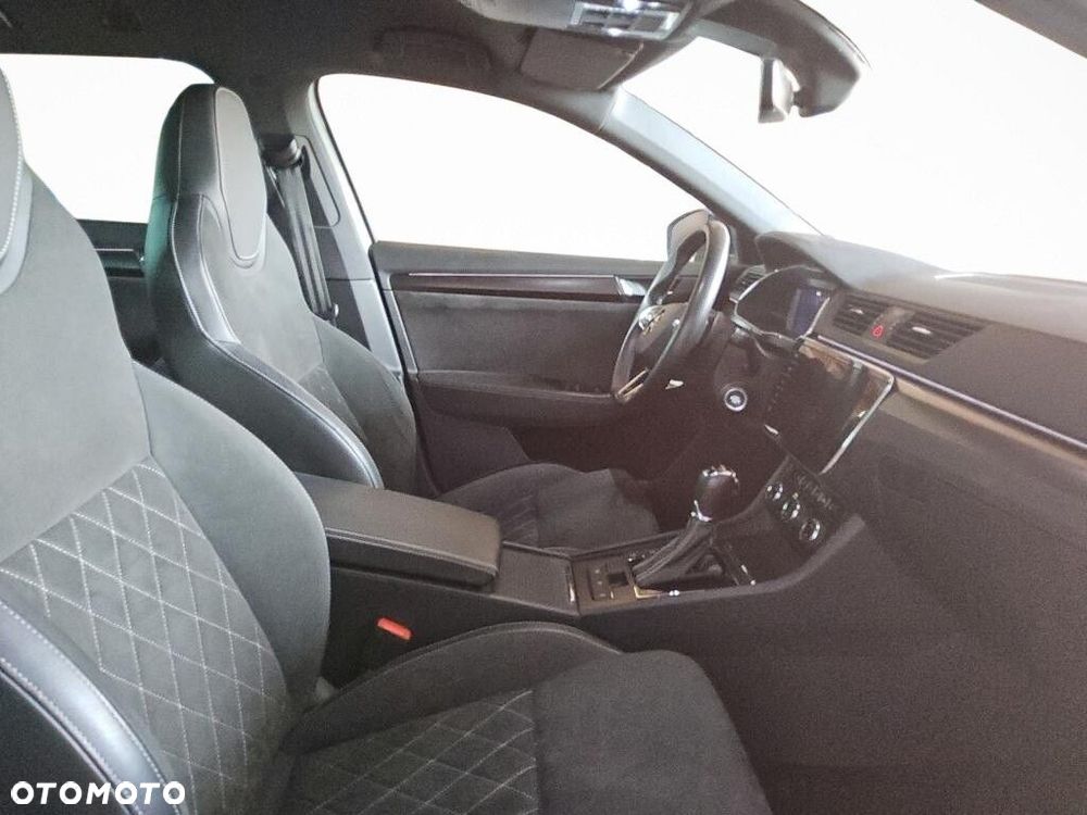 Skoda Superb 2.0 TDI SCR 4x4 Sportline DSG - 6
