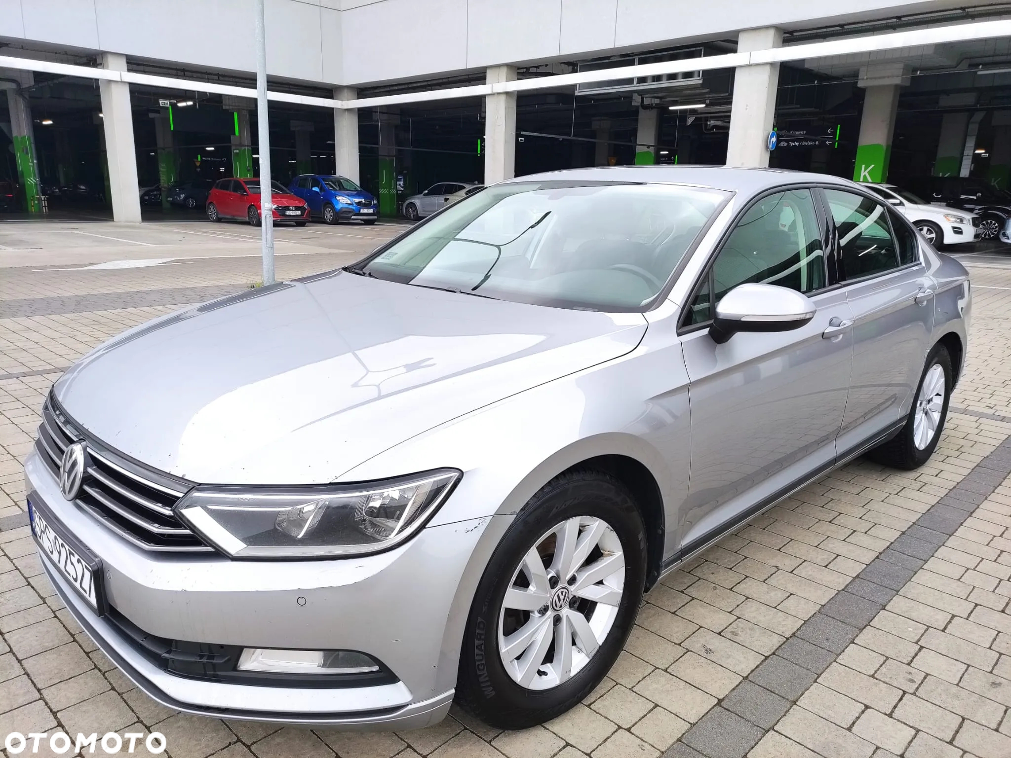 Volkswagen Passat 1.6 TDI BMT Comfortline - 8