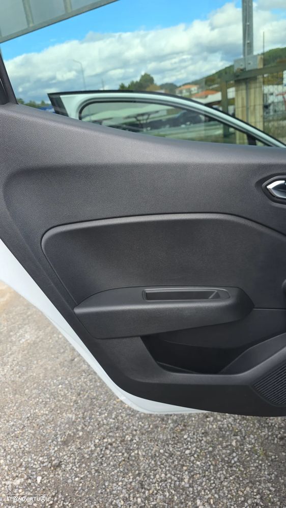 Renault Clio BLUE dCi 115 BUSINESS EDITION - 28