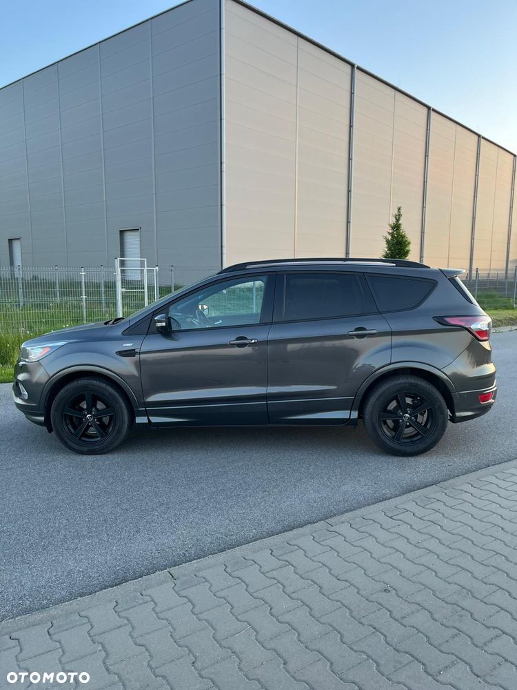 Ford Kuga 1.5 EcoBoost 2x4 ST-Line - 6