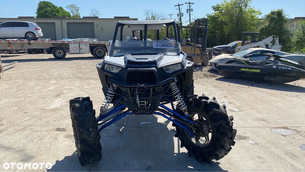 Polaris RZR - 8