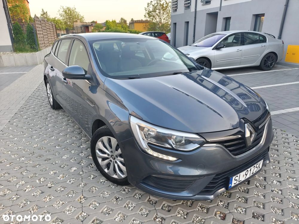 Renault Megane TCe 115 GPF LIMITED - 11