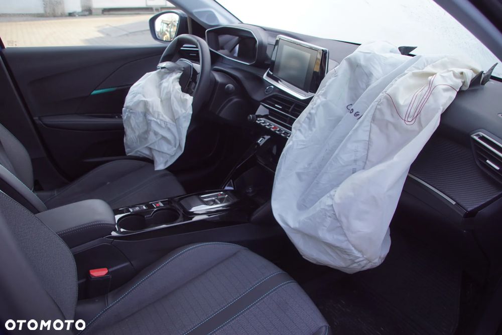 Auto na części - Peugeot e-208 100 kW ZK01 9842858380 ESM 2023R Silnik Falownik Bateria Drzwi Błotnik Klapa Zderzak Lusterko Lampa Klamka Szyba Deska Kokpit Sterownik Moduł Czujnik Licznik Wyświetlacz Panel Kierownica - 15