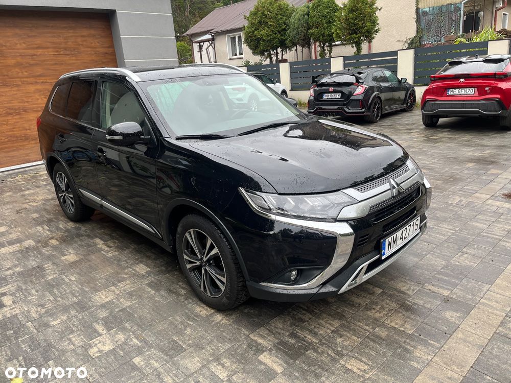 Mitsubishi Outlander 2.0 Invite + 2WD - 5