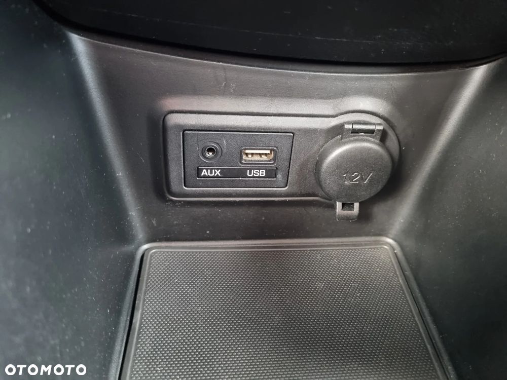 Hyundai ix20 1.4 BlueDrive Classic + - 18