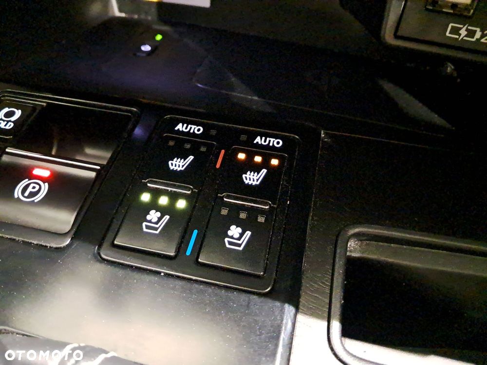 Lexus RX 450h F-Impression - 16