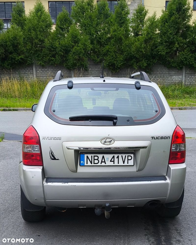 Hyundai Tucson 2.0 Comfort 2WD - 5
