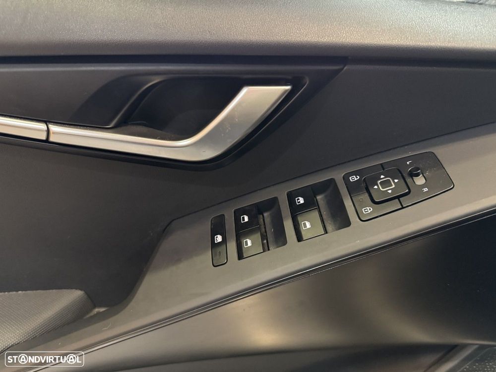 Kia Niro EV 64kWh Drive - 18