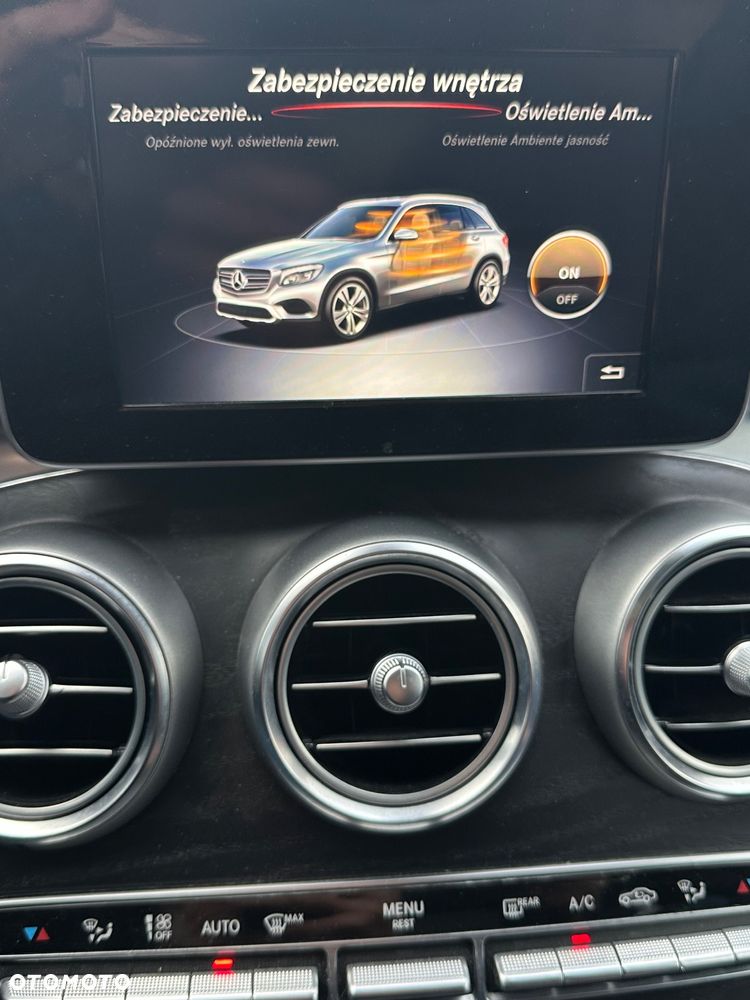 Mercedes-Benz GLC - 21