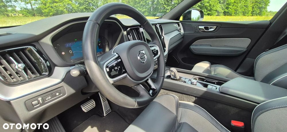 Volvo XC 60 T8 Plug-In Hybrid AWD R-Design - 21