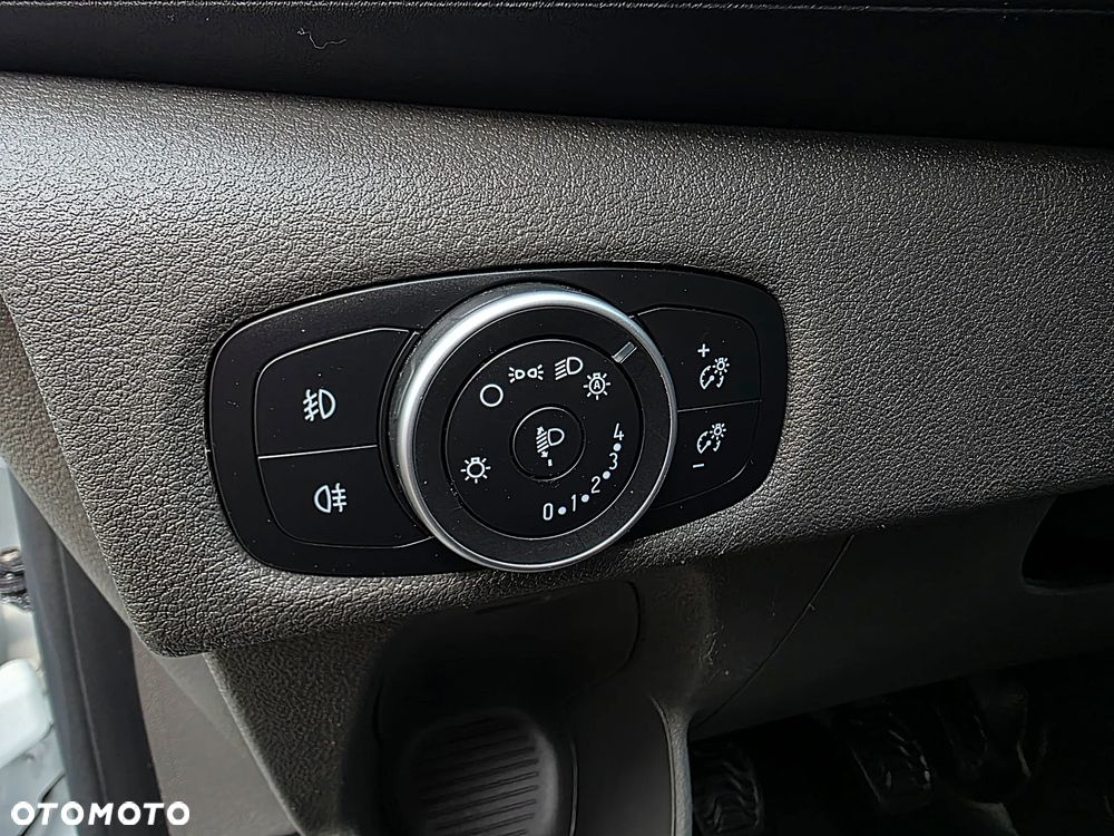 Ford TRANSIT CUSTOM - 17