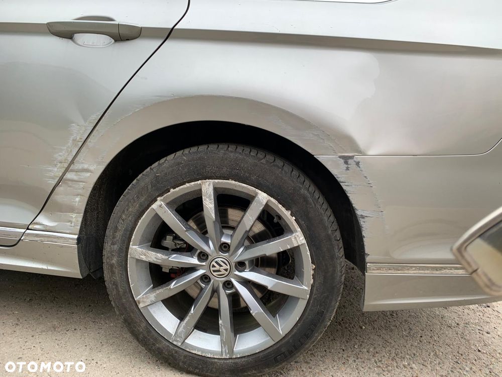 Volkswagen Passat 2.0 TDI Bi-Turbo BMT 4Mot Highline DSG - 9